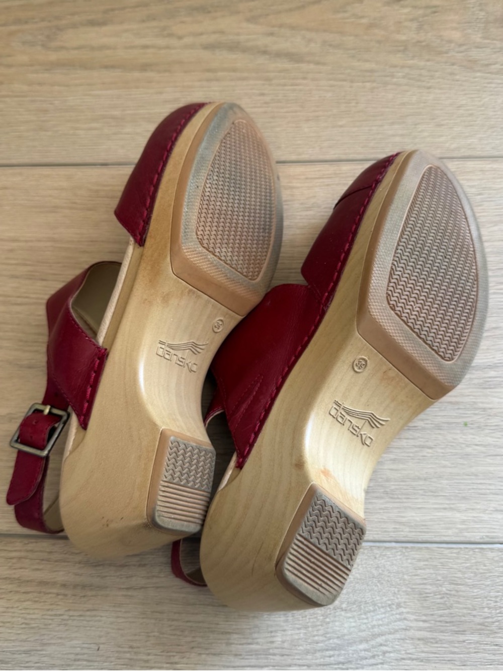 Dansko Kristy Red Leather Mary Jane Clog Sandals Sz 39 / US 9 - Picture 5 of 5